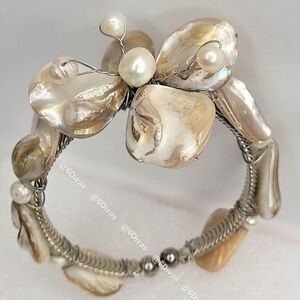 𝅺CREAM and Beige Sea Shell and Pearls Adjustable Cuff  Bracelet